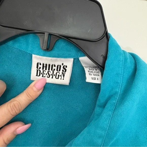 Vintage Chico’s Women’s Turquoise Button- Down Shirt - Picture 4 of 9